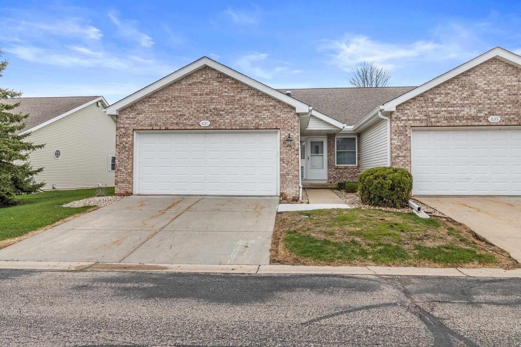 Photo of 631 Cardinal WAY, Sun Prairie, WI 53590 (MLS # 2019224)