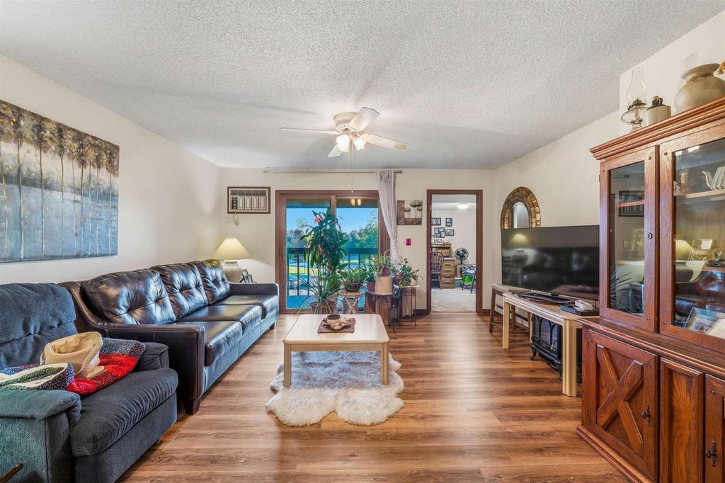 Photo of 816 S Park AVENUE #2A, Fond Du Lac, WI 54935 (MLS # 50334170)