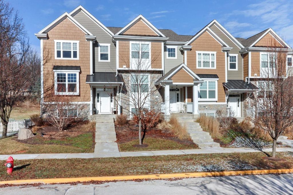 Photo of 170 3rd AVENUE, Fontana, WI 53125 (MLS # 1947895)