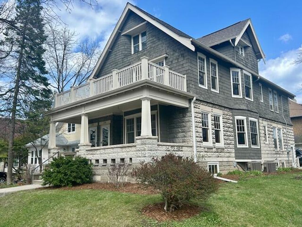 Photo of 3700 N Murray AVENUE #3702, Shorewood, WI 53211 (MLS # 1958217)