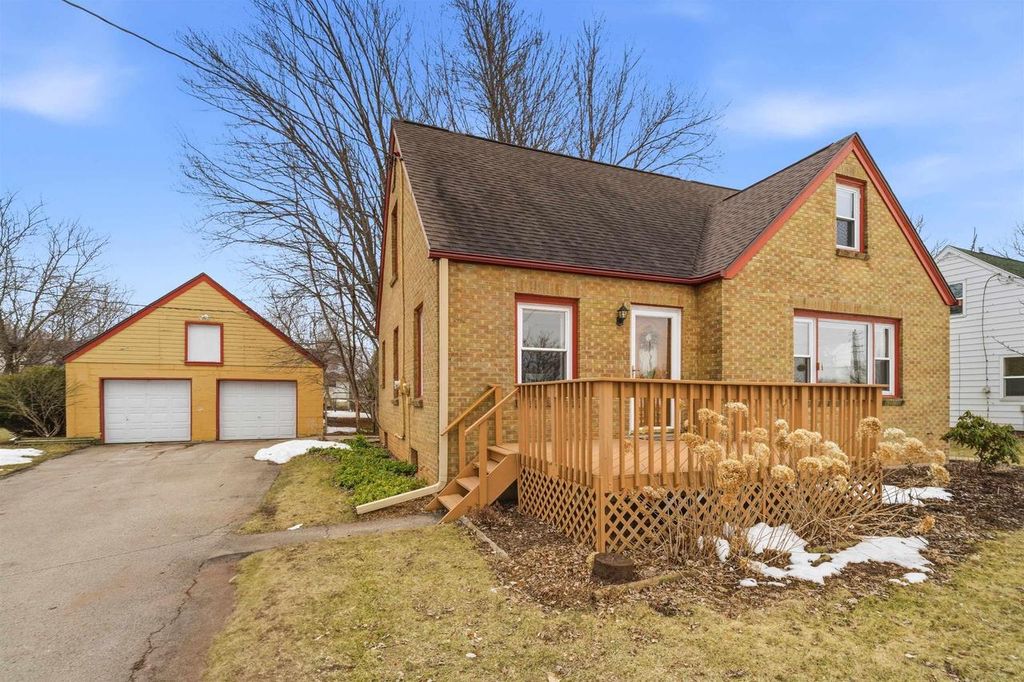 Photo of 1127 W Northland AVENUE, Appleton, WI 54914 (MLS # 50322866)
