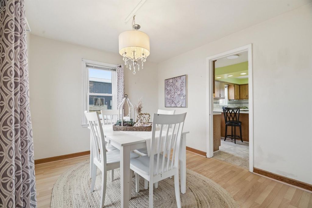 Photo of 1127 W Northland AVENUE, Appleton, WI 54914 (MLS # 50322866)