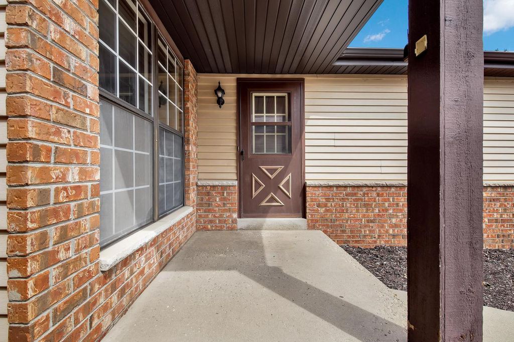 Photo of 8127 S Legend DRIVE #D, Franklin, WI 53132 (MLS # 1944581)