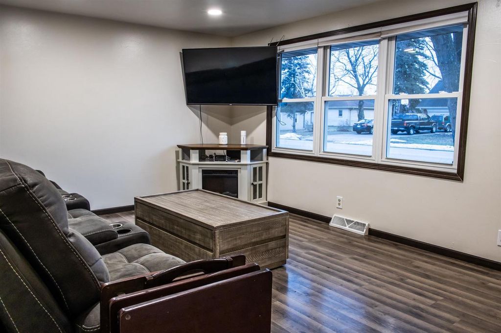 Photo of 329 E Green Bay STREET, Pulaski, WI 54162 (MLS # 50321383)