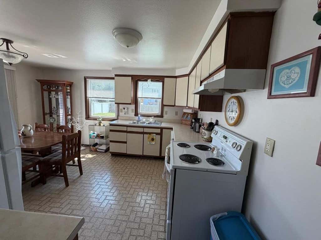 Photo of 418 Kelly Jo DRIVE, Green Bay, WI 54303 (MLS # 50330210)