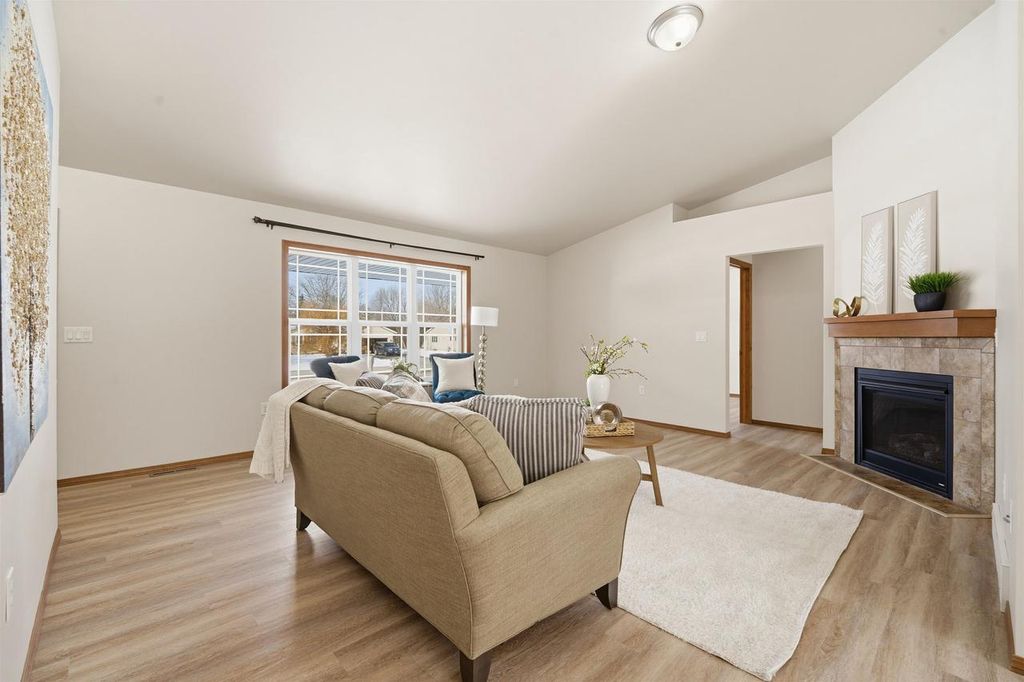 Photo of 531 Chain DRIVE, Appleton, WI 54915 (MLS # 50320532)