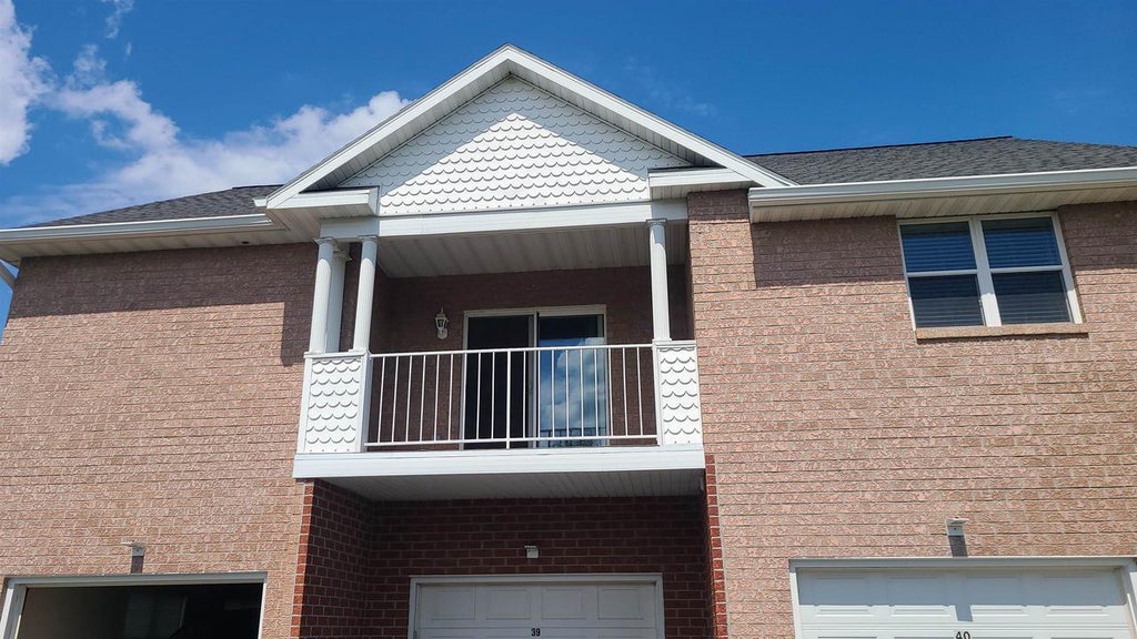 Photo of 1807 Ridgeway DRIVE #38, De Pere, WI 54115 (MLS # 50327572)