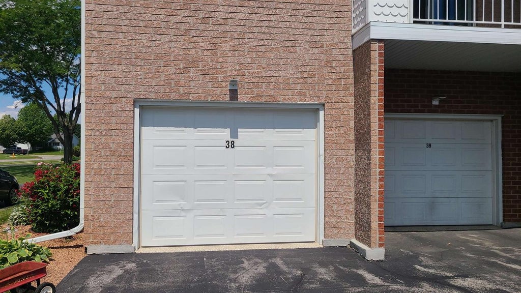 Photo of 1807 Ridgeway DRIVE #38, De Pere, WI 54115 (MLS # 50327572)