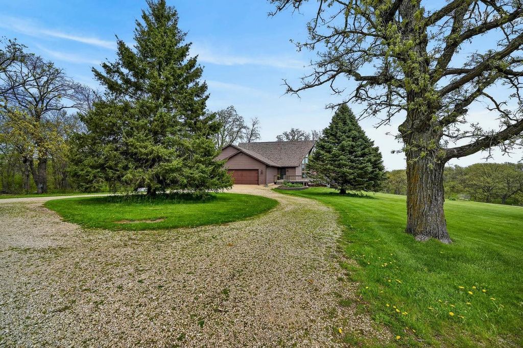 Photo of 4800 Cub Hollow ROAD, Gratiot, WI 53541 (MLS # 2022540)