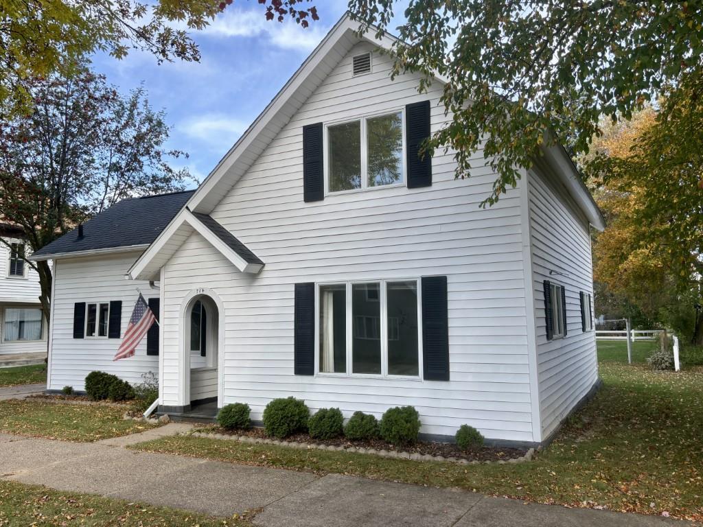 Photo of 714 Humboldt AVENUE, Wausau, WI 54403 (MLS # 22604981)