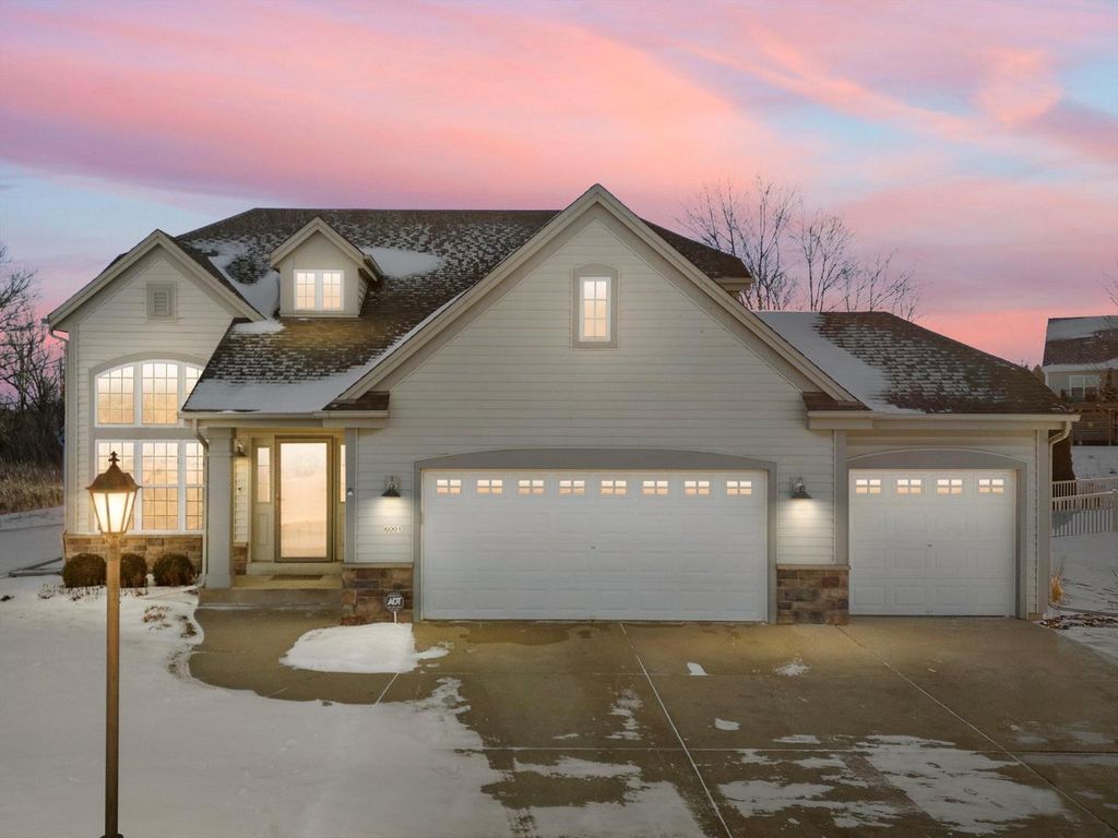 Photo of 6001 Alburg AVENUE, Racine, WI 53406 (MLS # 1947167)