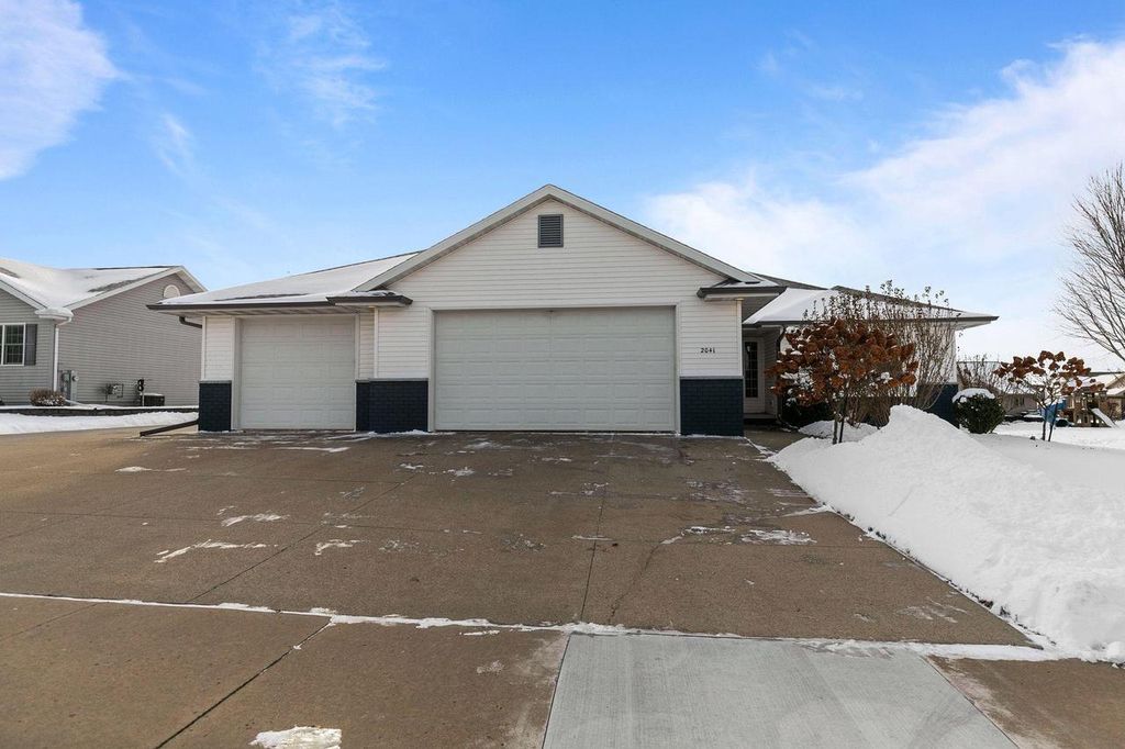 Photo of 2041 Foxland STREET, Kaukauna, WI 54130 (MLS # 50318835)
