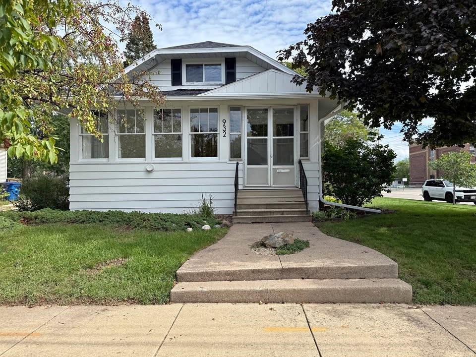 Photo of 932 Sawyer STREET, Oshkosh, WI 65250 (MLS # 1605491)