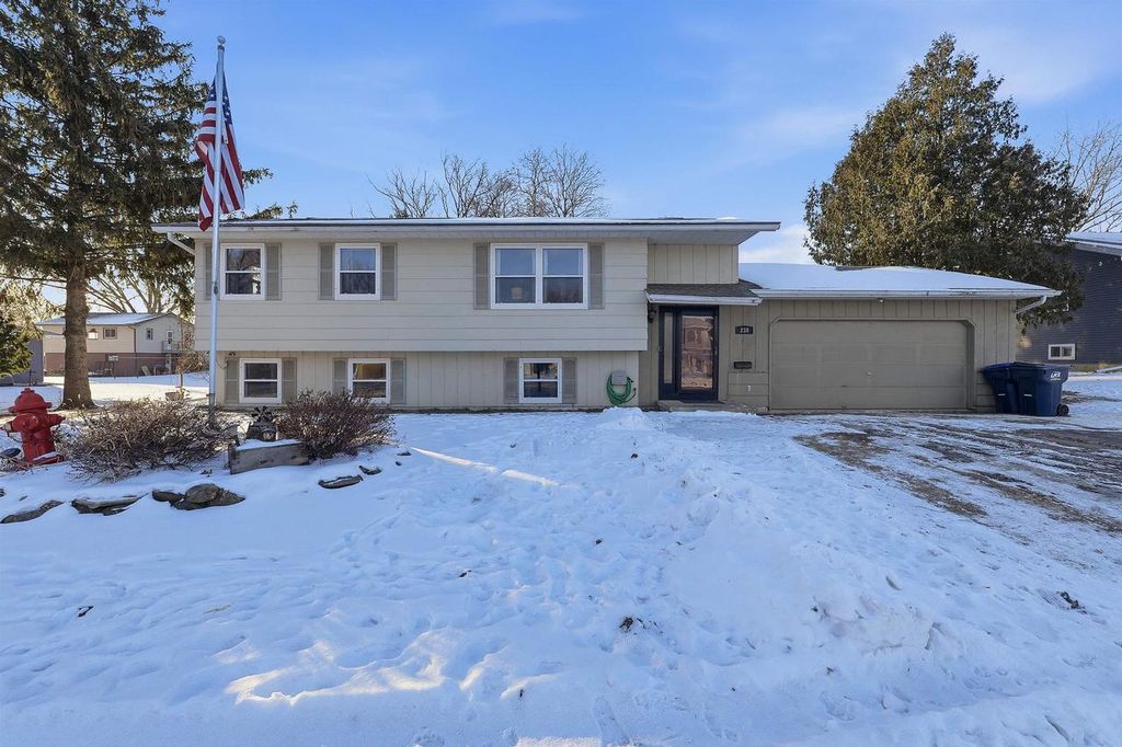Photo of 238 South STREET, Juneau, WI 53039 (MLS # 2015812)