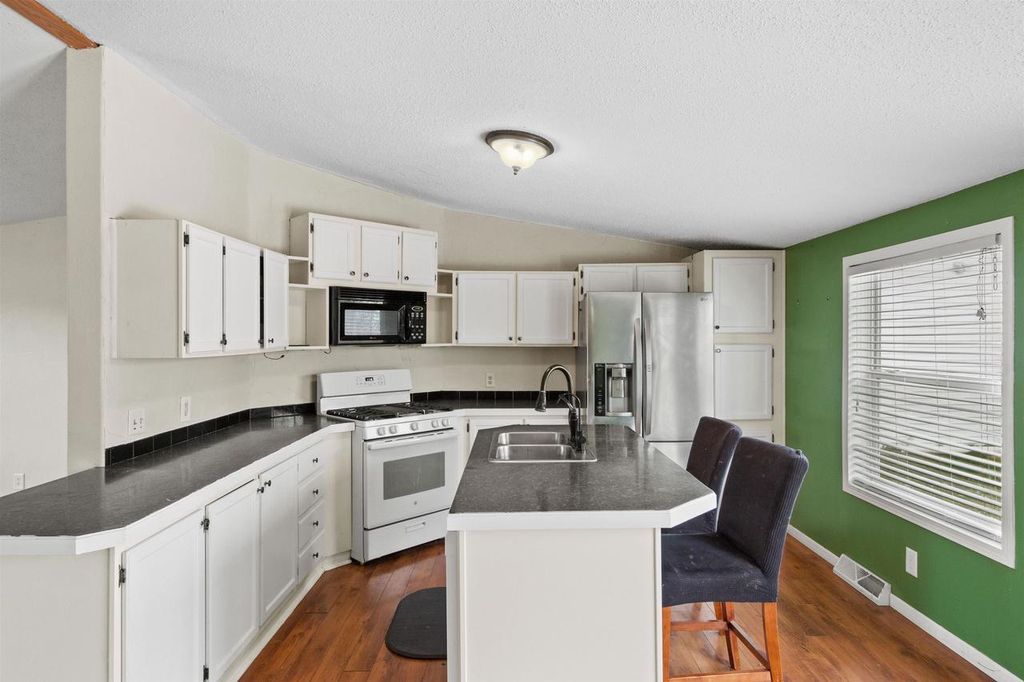 Photo of 7637 Bluff DRIVE, Arpin, WI 54410 (MLS # 22505517)