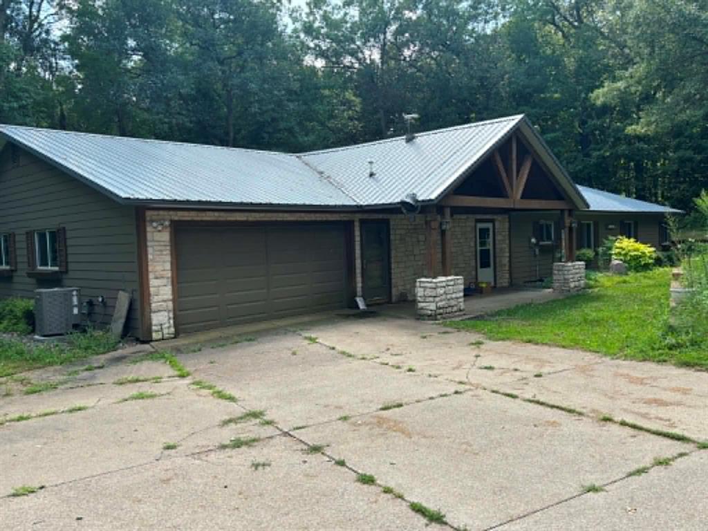 Photo of E6854 420th Ave, Menomonie, WI 54751 (MLS # 1603788)