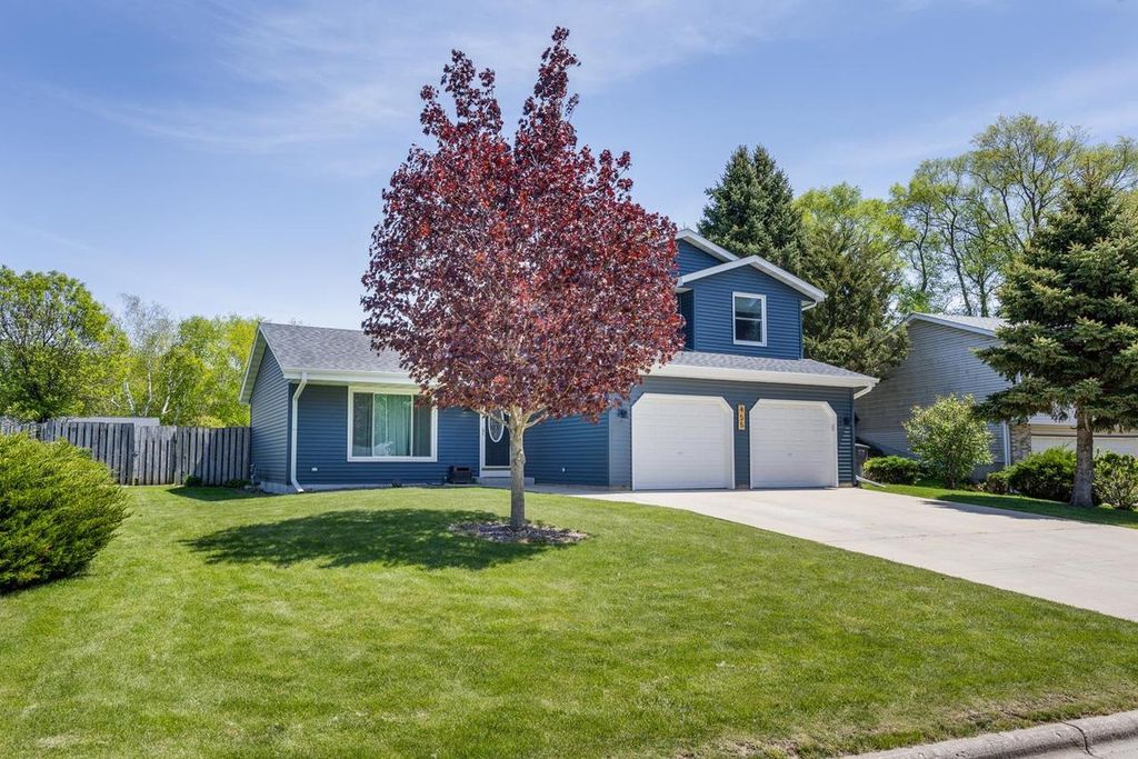 Photo of 455 Ventura LANE, Whitewater, WI 53190 (MLS # 2022898)