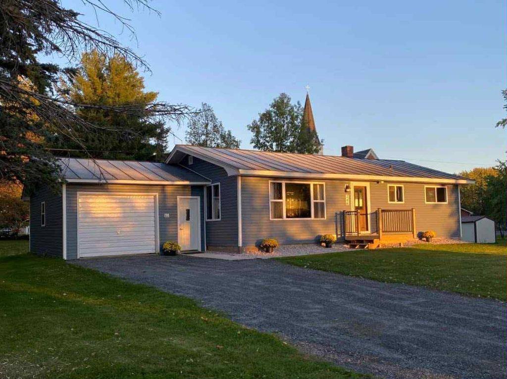 Photo of 246 S 4th STREET, Dorchester, WI 54425 (MLS # 22505040)