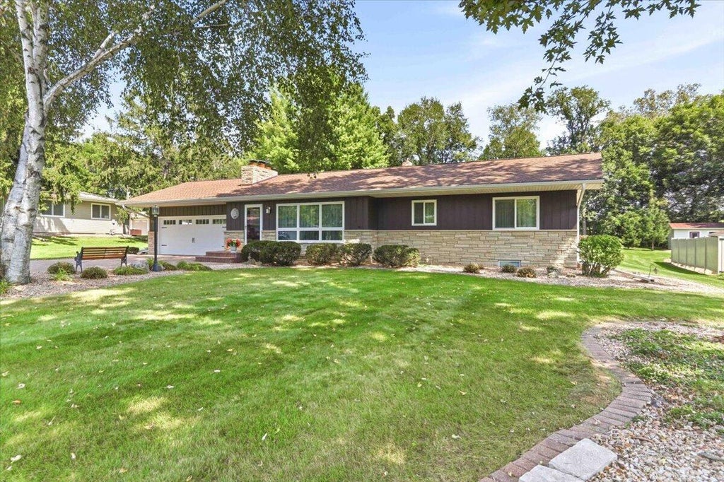 Photo of N1126 Mormon DRIVE, La Crosse, WI 54601 (MLS # 1977507)