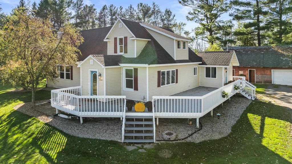 Photo of 10145 Washington AVENUE, Marshfield, WI 54494 (MLS # 22505008)