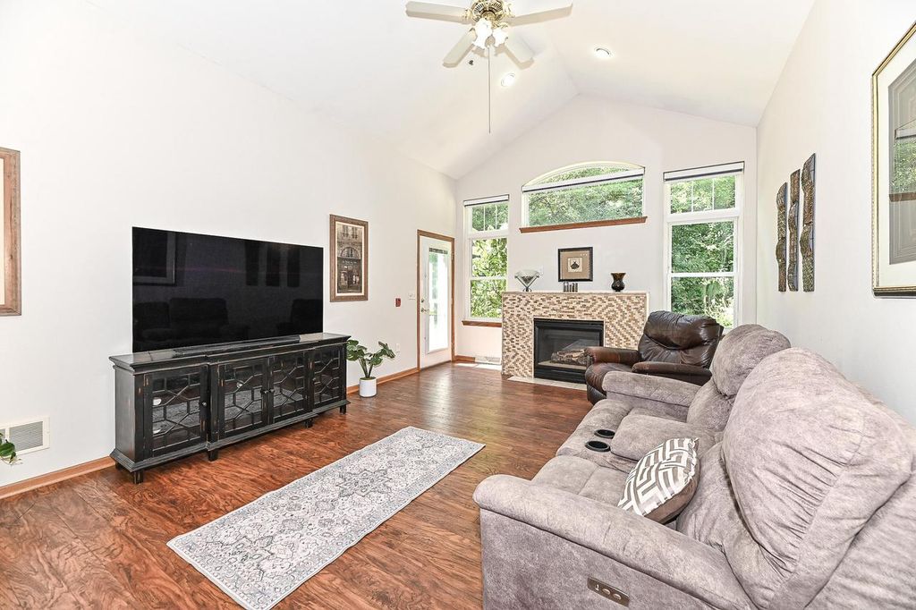 Photo of 18415 W Wisconsin AVENUE, Brookfield, WI 53045 (MLS # 1939183)