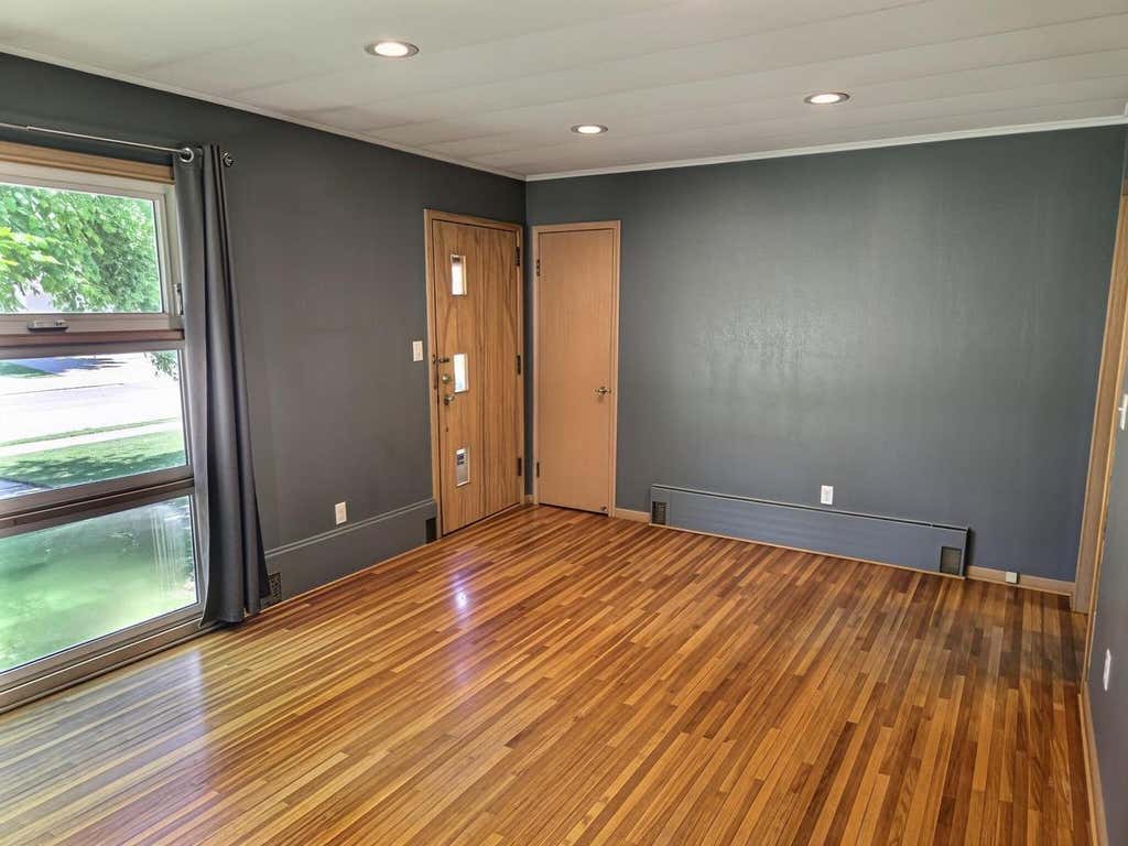 Photo of 1614 Arizona STREET, Oshkosh, WI 54902 (MLS # 50329112)