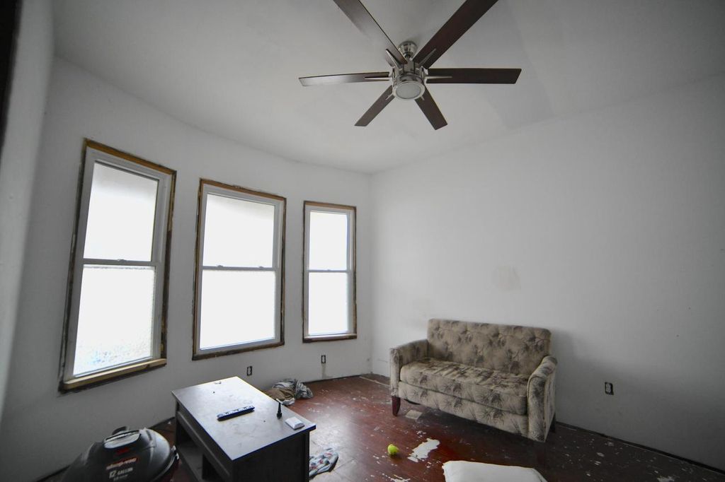 Photo of 1122 W Wright STREET, Milwaukee, WI 53206 (MLS # 1945500)