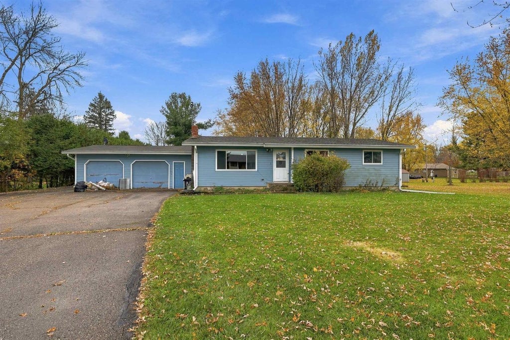 Photo of 7851 Yellowstone DRIVE, Hewitt, WI 54441 (MLS # 22605371)