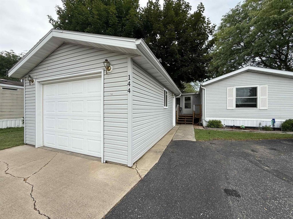 Photo of 144 Whitetail BOULEVARD, Wisconsin Dells, WI 53965 (MLS # 2032083)