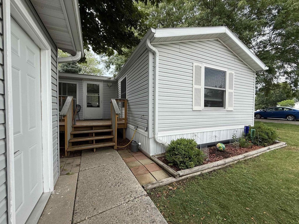 Photo of 144 Whitetail BOULEVARD, Wisconsin Dells, WI 53965 (MLS # 2032083)