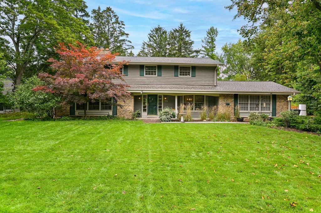Photo of 9506 N Wakefield COURT, Bayside, WI 53217 (MLS # 1980879)