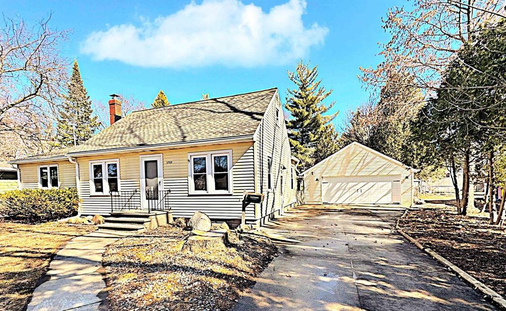 Photo of 1702 S Perkins STREET, Appleton, WI 54914 (MLS # 50322579)