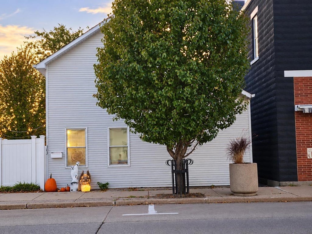 Photo of 303 S Main STREET, Cuba City, WI 53807 (MLS # 2035676)