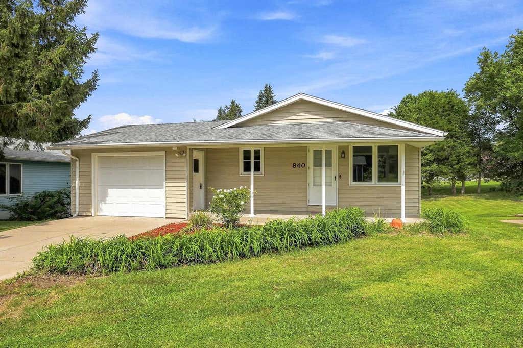 Photo of 840 Jewett STREET, Platteville, WI 53818 (MLS # 2031458)