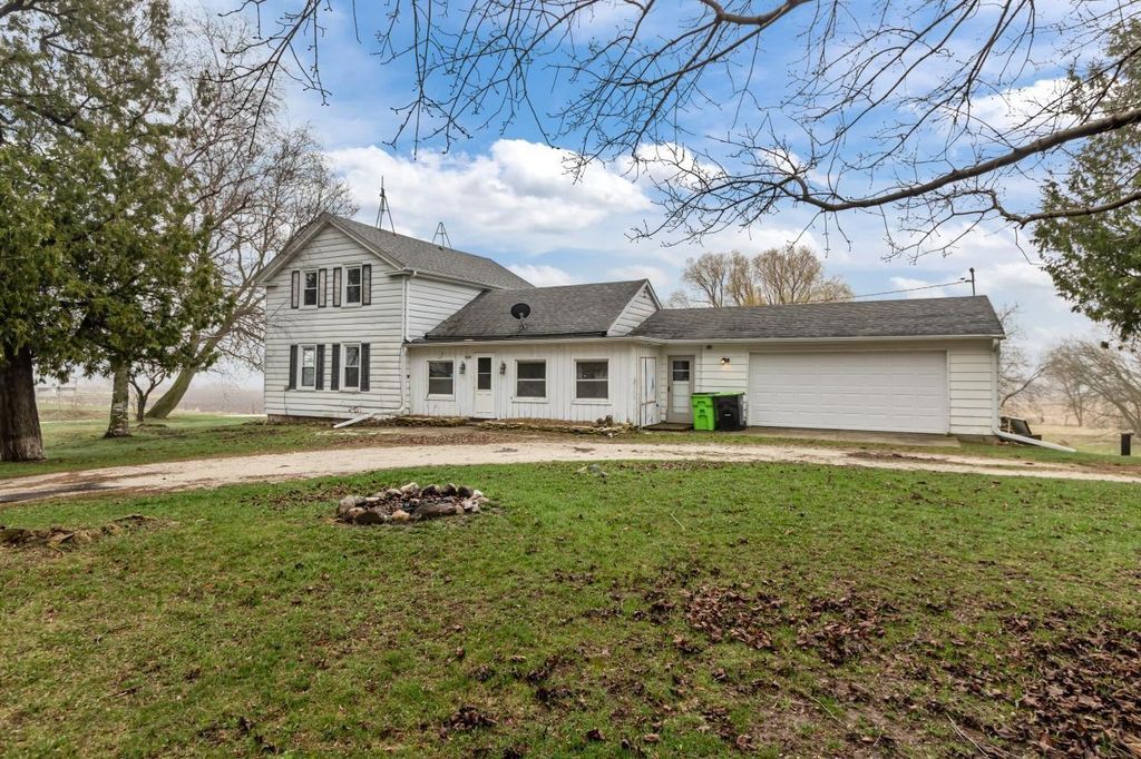 Photo of W907 Foundry ROAD, New Holstein, WI 53061 (MLS # 50324195)