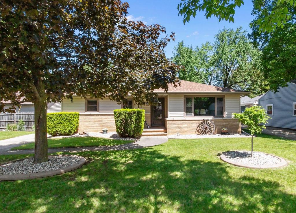 Photo of 508 Winnebago HEIGHTS, Neenah, WI 54956 (MLS # 50326401)