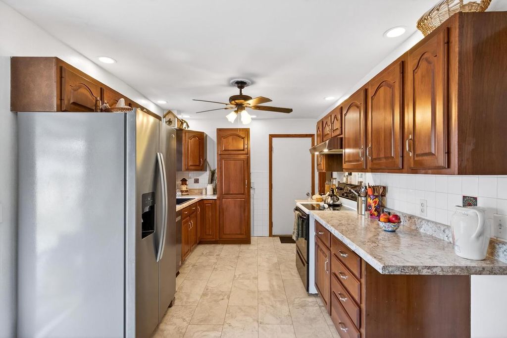 Photo of 1160 Lakewood LANE, Wisconsin Rapids, WI 54494 (MLS # 22601157)