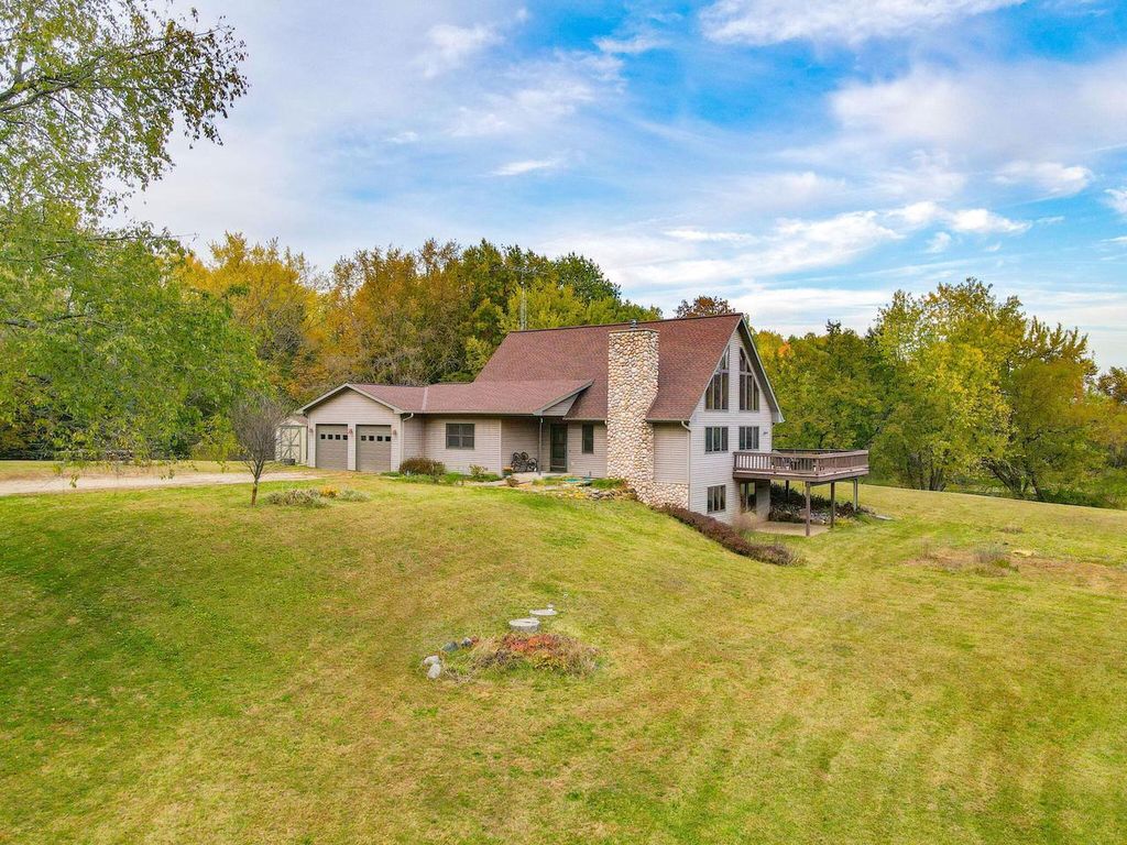 Photo of N5568 Johnson ROAD, Delavan, WI 53115 (MLS # 1943590)