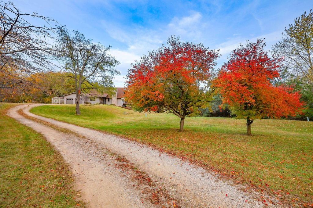 Photo of N5568 Johnson ROAD, Delavan, WI 53115 (MLS # 1943590)