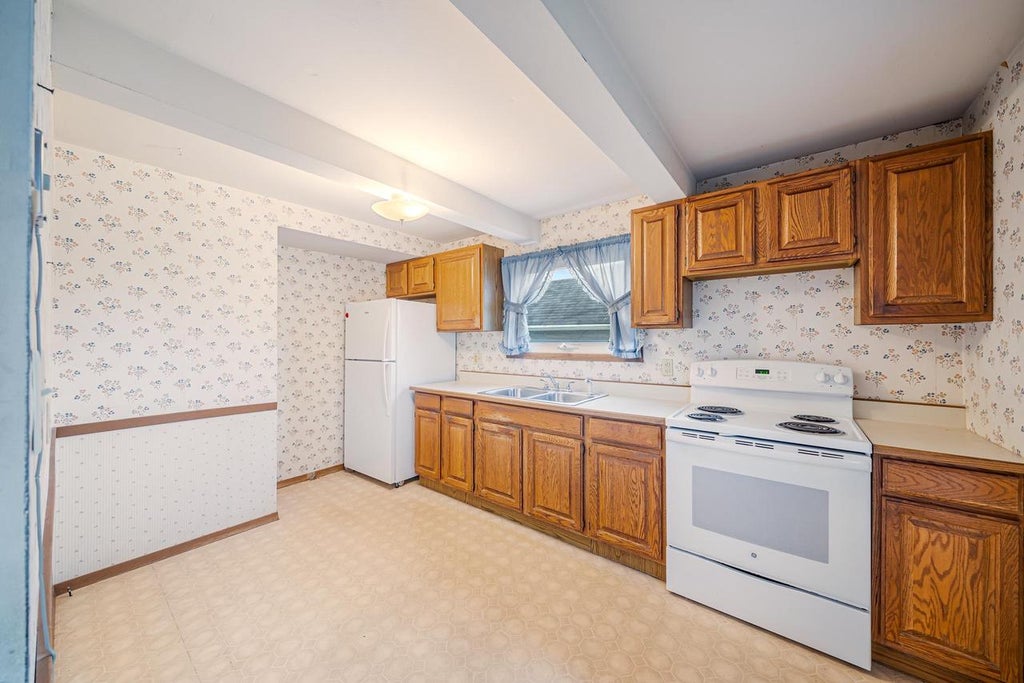 Photo of 902 N Linwood AVENUE, Appleton, WI 54914 (MLS # 50332470)