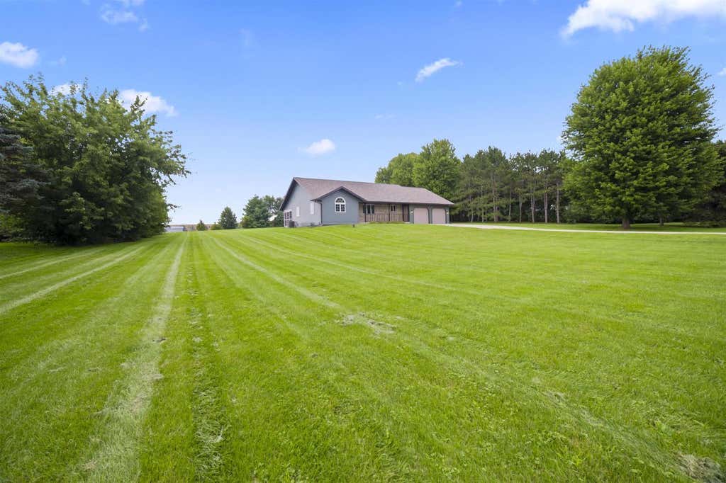 Photo of 6548 N Ron ROAD, Evansville, WI 53536 (MLS # 2030260)