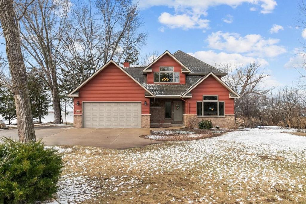 Photo of 2740 Marine DRIVE, Oshkosh, WI 54901 (MLS # 50321332)