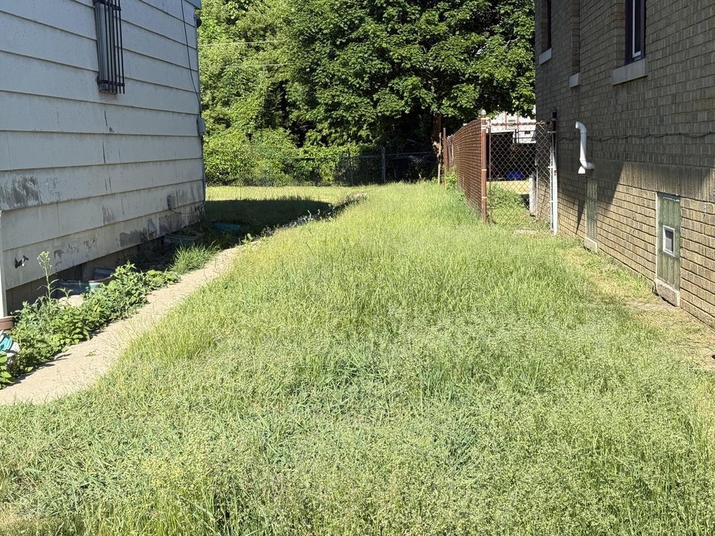 Photo of 2628 N 7th STREET, Milwaukee, WI 53212 (MLS # 1977739)