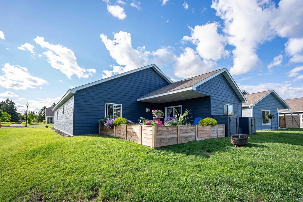 Photo of 33 Billings LANE, Superior, WI 54880 (MLS # 6127882)