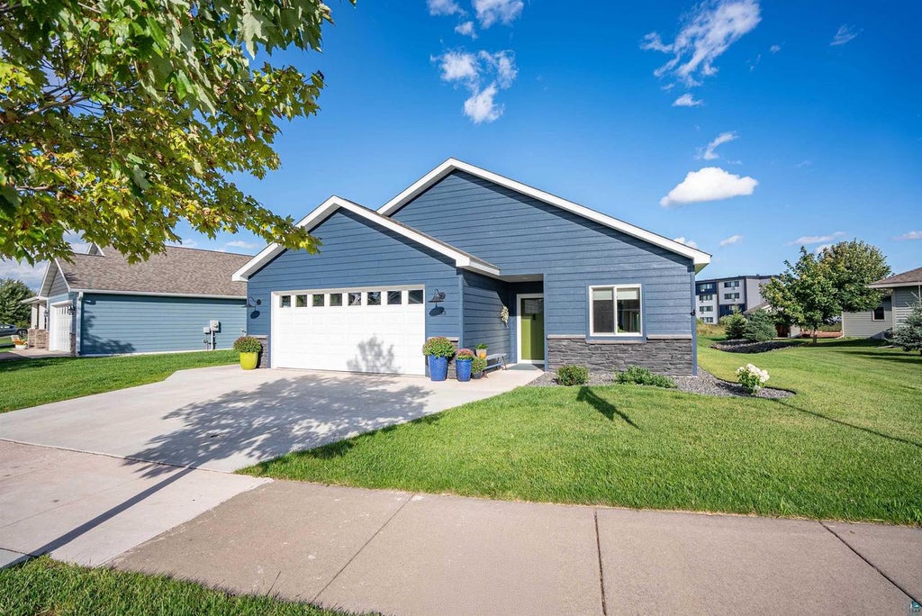 Photo of 33 Billings LANE, Superior, WI 54880 (MLS # 6127882)
