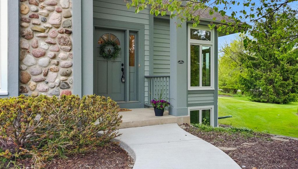 Photo of W292N3634 Stillmeadow ROAD, Pewaukee, WI 53072 (MLS # 1961885)
