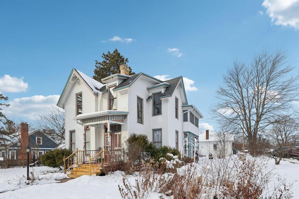 Photo of 733 5th STREET, Baraboo, WI 53913 (MLS # 2012318)