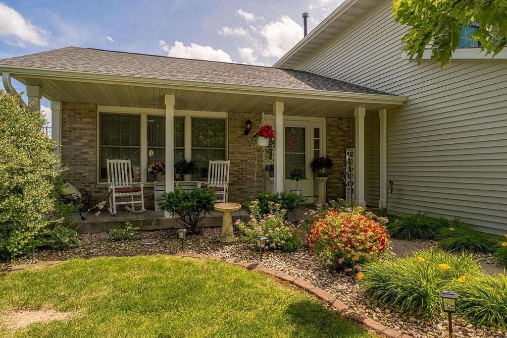 Photo of 509 Gold Coast LANE, Evansville, WI 53536 (MLS # 2030220)