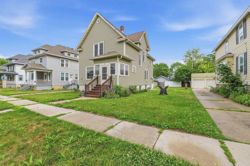 Photo of 33 W 13th STREET, Fond Du Lac, WI 54935 (MLS # 50328916)