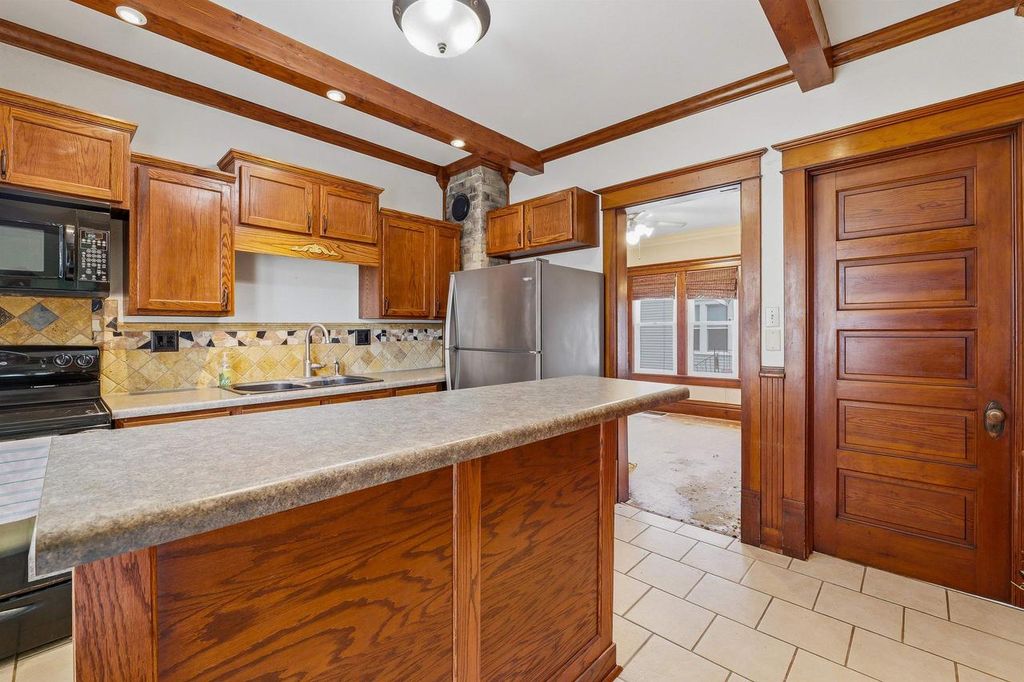 Photo of 33 W 13th STREET, Fond Du Lac, WI 54935 (MLS # 50328916)